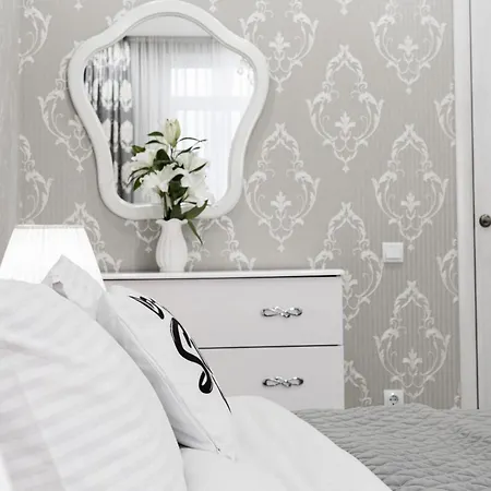 Стильная Квартира В Центре Одессы С Балконом Apartment Odesa