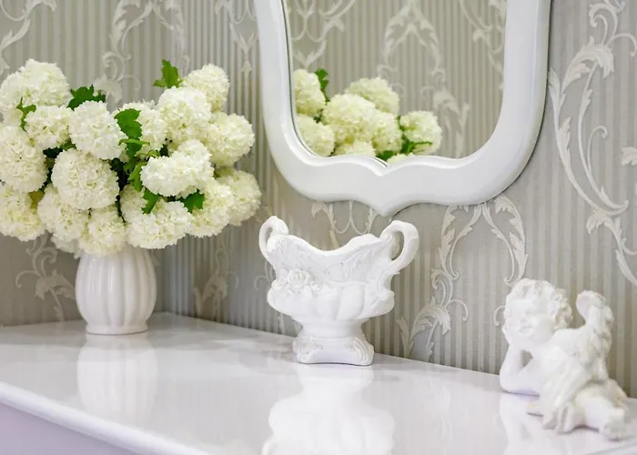 красивая в центре одессы с балконом 敖德萨