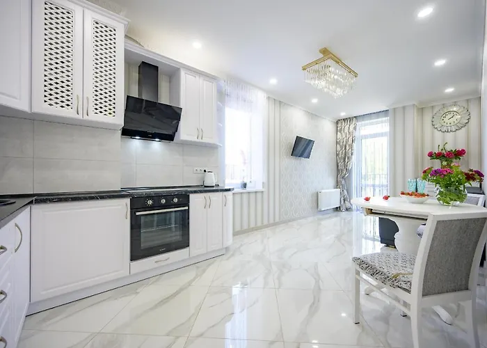 Appartement красивая в центре одессы с балконом Odessa