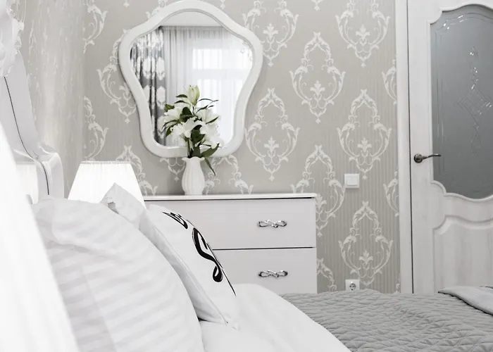 красивая в центре одессы с балконом Appartement Odessa