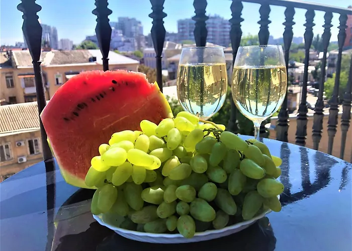 公寓 красивая в центре одессы с балконом 敖德萨