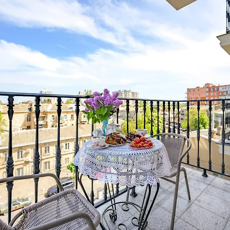 красивая в центре одессы с балконом * Odessa