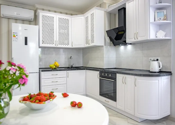 Apartment красивая в центре одессы с балконом Odessa